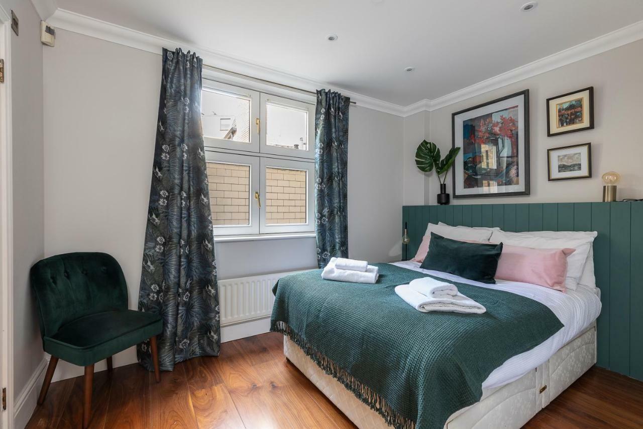 Joivy Beautiful 2 Bed Apt In The Heart Of Mayfair, Close To Tube Lägenhet London Exteriör bild